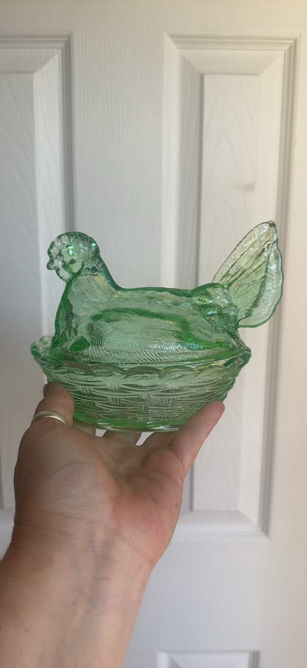 Med glass hen on nest green